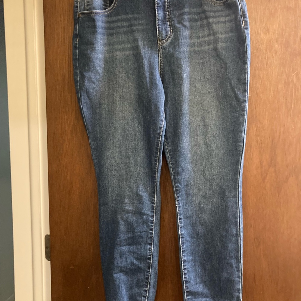New without tags Jones & co women’s skinny leg jeans sz 14